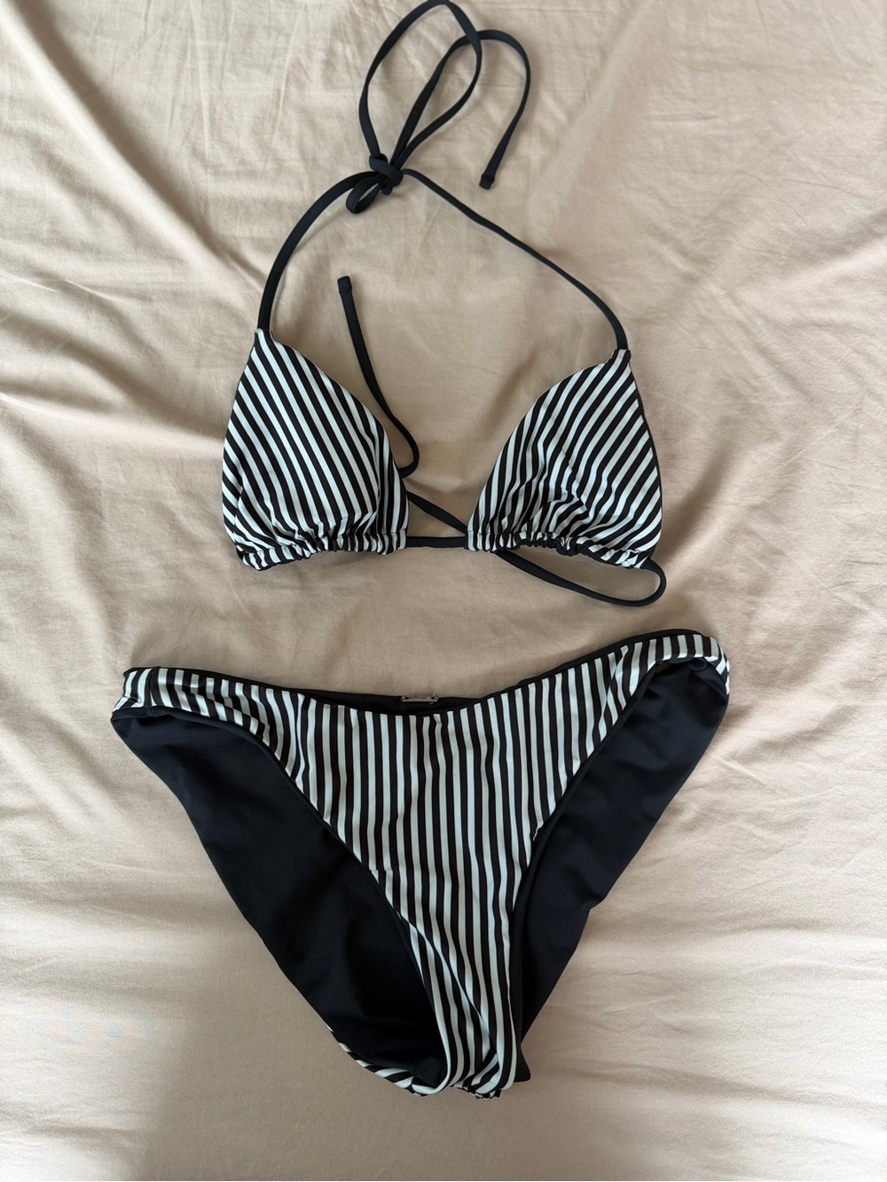 MAAJI REVERSIBLE BIKINI STRIPED BLACK SND WHITE AND SOLID BLACK